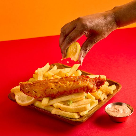 PS080725_0729Fish&Chips_LemonSqueeze